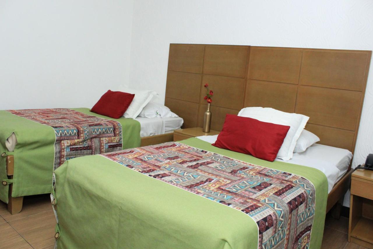 Hotel Cosmopolitan Bogota Buitenkant foto